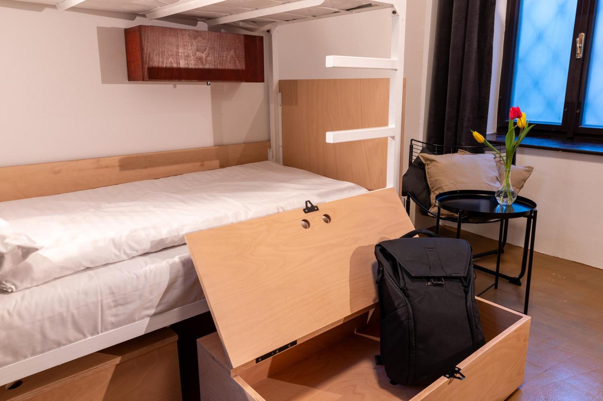 Sir Toby's Midtown Albergue